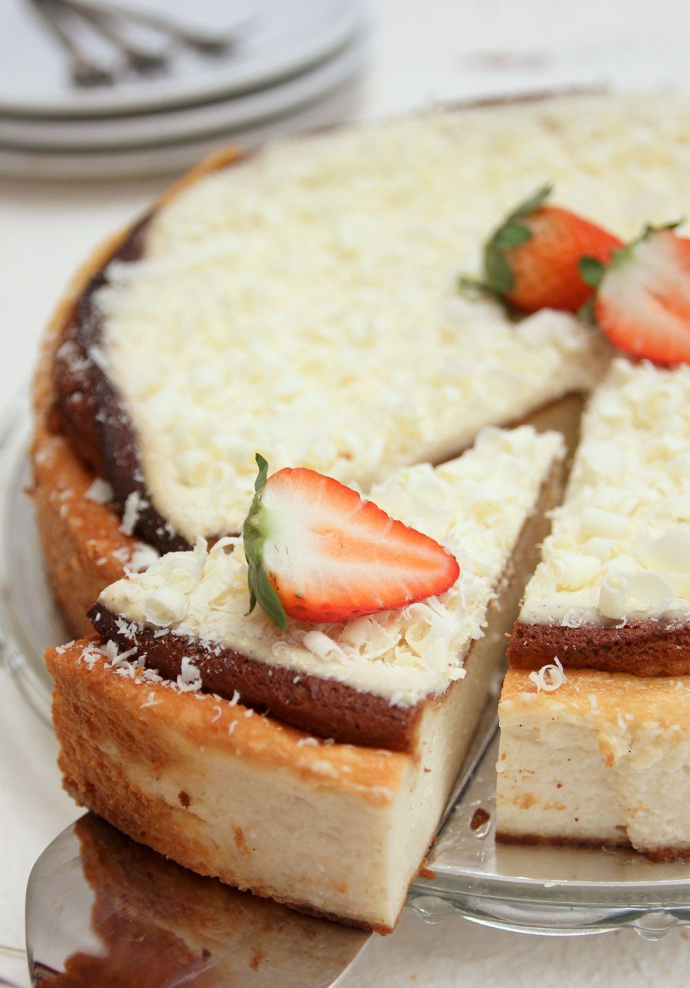 עוגת גבינה אפויה עם שוקולד לבן | צילום: נטלי לוין