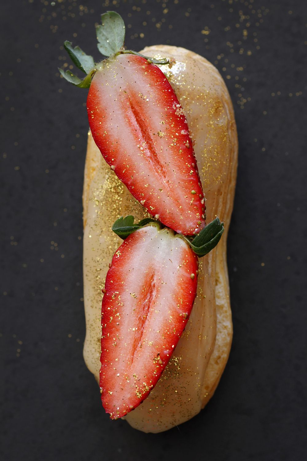 champagne_strawberry_eclairs2-s